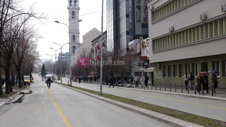 Prishtinasit organizojnë protestë për të kërkuar hapjen e rrugës “Xhorxh Bush”