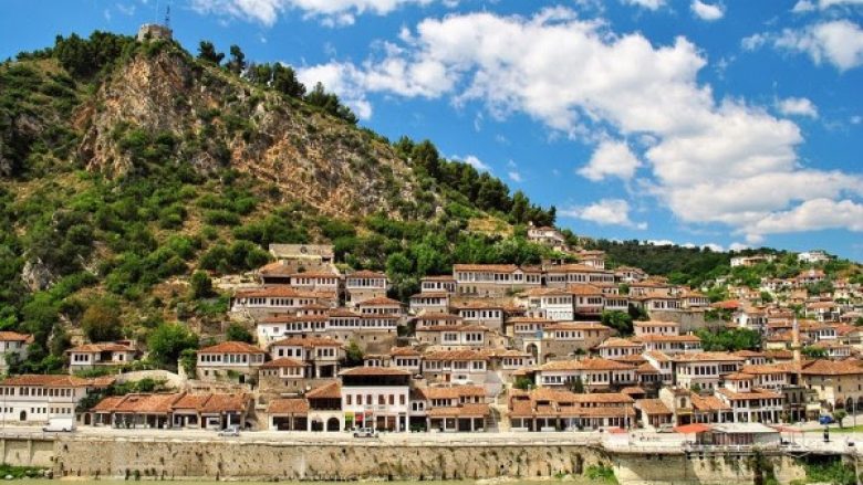 Fluks vizitorësh në Berat, Merdani: 300 mijë në periudhën janar-qershor