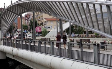 Një person i dehur tentoi të vetëvritet te ura e lumit Ibër në Mitrovicë