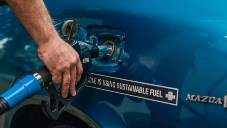 Kompania britanike sjell “biokarburantin” për veturat klasike – ka një çmim të jashtëzakonshëm