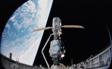 Pesë fakte rreth Stacionit Ndërkombëtar Hapësinor, ‘shtëpia e shkencëtarëve’ që operon në orbitë nga viti 1998