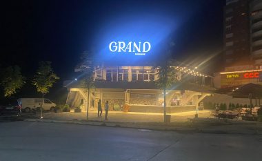 “Grand by Doncafe” hap dyert të martën në ‘objektin e famshëm’ në hyrje të Pejës