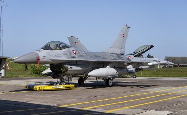 SHBA miratoi dërgimin e aeroplanëve F-16 në Ukrainë përmes Danimarkës dhe Holandës