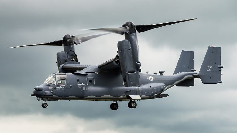 Një helikopter i ushtrisë amerikane rrëzohet në Australi, humbin jetën tre persona – 20 tjerë i mbijetojnë rrëzimit