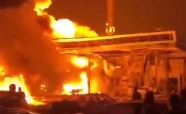 Zjarr dhe shpërthim në pompën e derivateve në Rusi, humbin jetën 30 persona dhe mbi 100 tjerë lëndohen