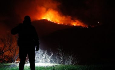 Ish-zjarrfikësi spanjoll nën ndikim të alkoolit ndizte zjarre dhe i raportonte tek autoritetet, droni e kapi në flagrancë – arrestohet nga policia