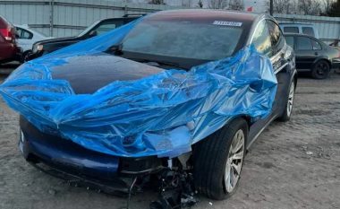 Amerikani e kishte shitur veturën e tij të aksidentuar për pjesë, tronditet kur zbulon se ajo gjendet në Ukrainë