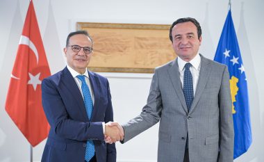 Kurti takon zëvendësministrin e Punëve të Jashtme të Turqisë, flasin për dialogun me Serbinë dhe zhvillimet në veri