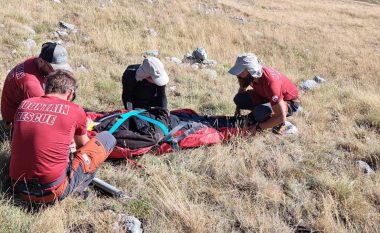 Alpinisti holandez u rrëzua gjatë lëshimit me parashutë në Galiçicë, operacion i parë i kërkim-shpëtimit rezultoi pa sukses!