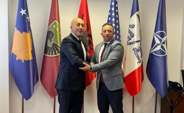 Haradinaj falënderon ministrin Mehaj për shërbimin ndaj atdheut