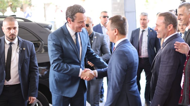 Kasami pret Kurtin: Mirë se erdhe në Tetovën dardane kryeministër
