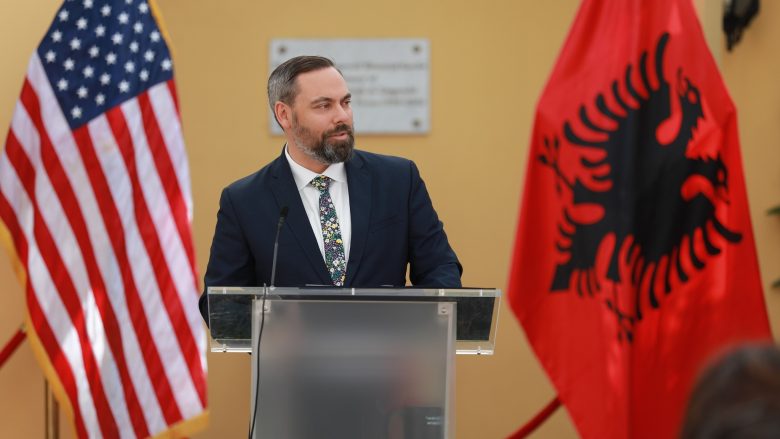 I Ngarkuari me Punë i SHBA, Demian Smith përfundon misionin e tij në Shqipëri