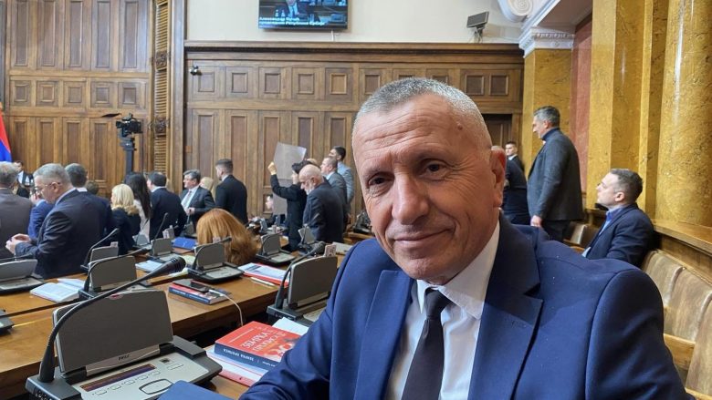 Bashkëpunimi me Qeverinë e Kosovës, Kamberi: Vuçiqi po tenton ta paraqes si tentativë për destabilizim dhe “krijim të Shqipërisë së Madhe”