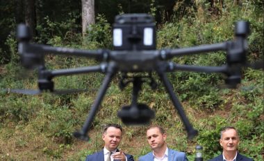 Ministrisë së Bujqësisë i dhurohen dy dronë
