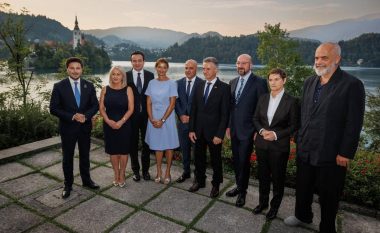 Kurti e përmbyll vizitën në Bled “me më shumë shpresë e besim për të ardhmen e ndritur të Kosovës”