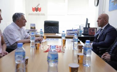 Haradinaj viziton SBASHK-un: Nuk e kuptoj pafytyrësinë e Kurtit dhe Nagavcit