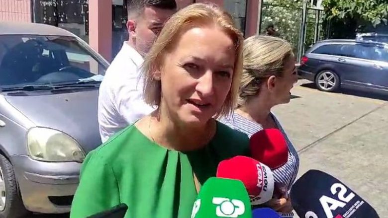 U pyet për rreth dy orë nga hetuesit, ish-ministrja shqiptare e financave flet pas daljes nga Prokuroria e Posaçme SPAK