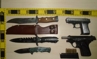 Policia sekuestron armë dhe municion në Pejë