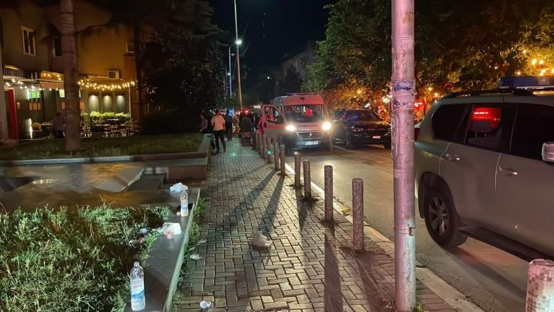 Gjendja e të lënduarve nga përleshja me armë zjarri në Prishtinë, ShSKUK njofton se 17 persona kanë kërkuar ndihmë mjekësore