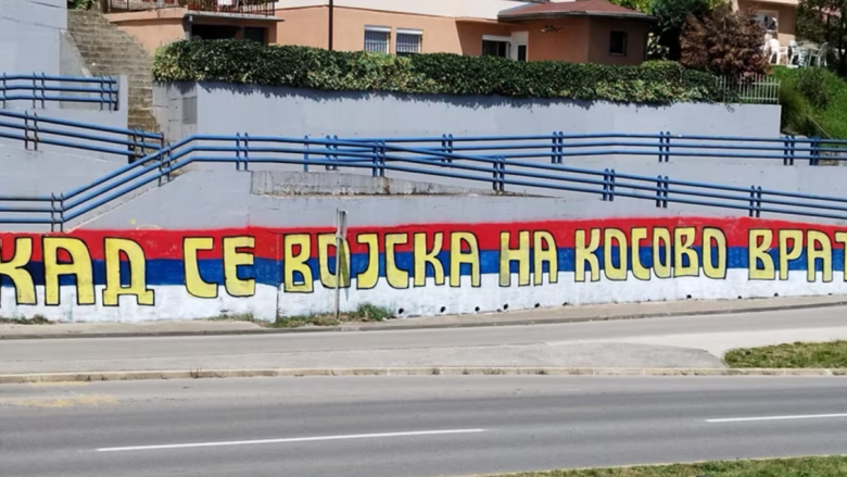 Grafiti “Kur ushtria të kthehet në Kosovë” shfaqet në Banja Llukë