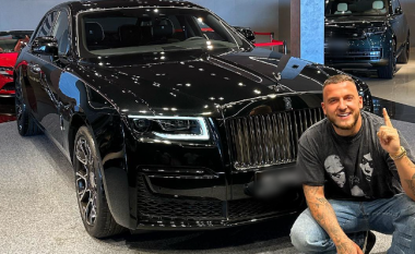 Mozzik bëhet me makinë ‘Rolls-Royce Ghost’: Dikur ka qenë ëndërr, sot parkohet në garazh