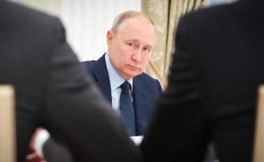 Zyrtarët rusë duket se po injorojnë urdhrat e Putinit – dhe shembujt e fundit e vërtetojnë këtë
