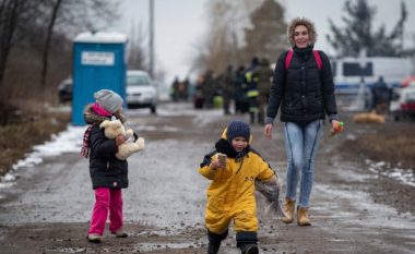Rusia po ua “shpërlan trurin” fëmijëve të rrëmbyer ukrainas