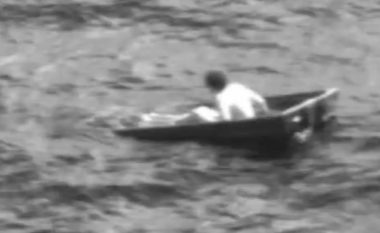 Një burrë është shpëtuar nga një varkë pjesërisht e zhytur në ujë në Oqeanin Atlantik – pas 35 orësh në det