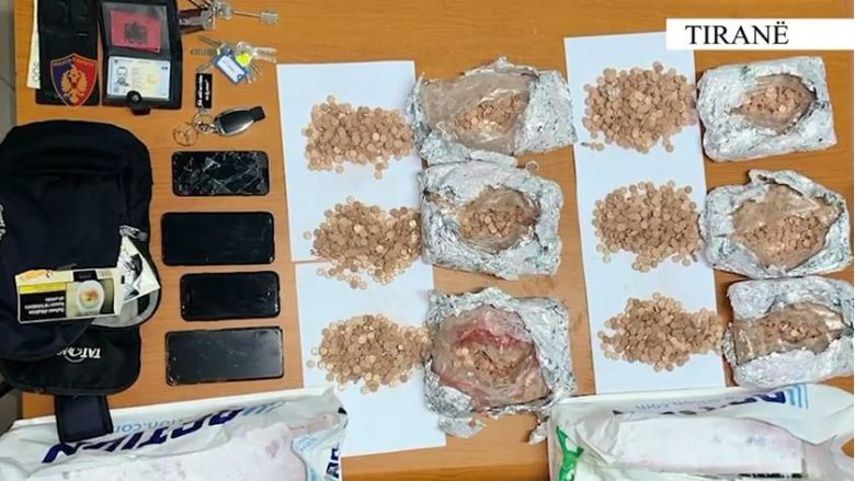 Kapja e ekstazisë me vlerë 400 mijë euro, Policia jep detaje: Droga transportohej me autobusë nga Prishtina në Tiranë