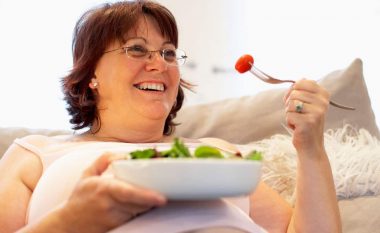 Humbni kilogramët e tepërt gjatë menopauzës: Rregulla të thjeshta për linjë të mirë!