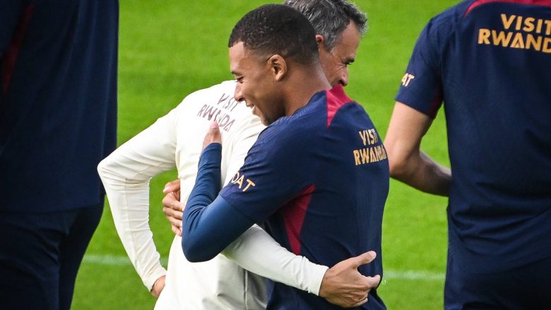 Luis Enrique konfirmon rikthimin e Mbappes në skuadrën e Paris Saint-Germain