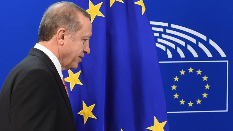 BE po shqyrton mundësinë e liberalizimit të vizave për Turqinë