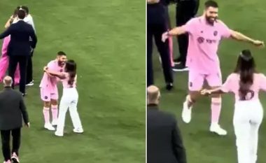 Gruaja e Messit futet në fushë për ta përqafuar bashkëshortin, por kupton se ai ishte lojtari tjetër Jordi Alba