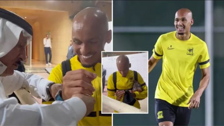 Fabinhos i dhurohet një orë e shtrenjtë Rolex nga një tifoz i Al-Ittihad pas debutimit në Superligën e Arabisë Saudite
