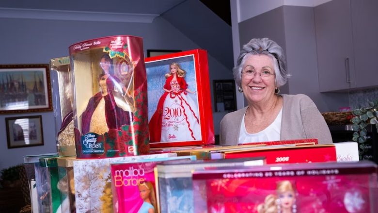 Australiania 72-vjeçare nuk e ka parë filmin “Barbie”, por ka një koleksion prej 150 kukullash të tilla në shtëpinë e saj
