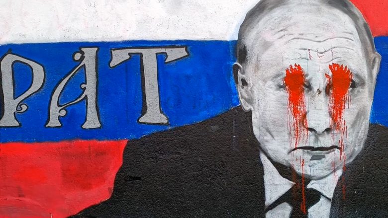 The Economist: ‘Lufta e grafiteve’ në zemër të Beogradit – disidenti rus pikturon një grua ukrainase, presidenti serb Aleksandar Vuçiq e nënçmon në televizion