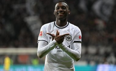 PSG dërgoi ofertën e parë zyrtare, Eintracht refuzoi 70 milionë euro për Kolo Muanin – situata aktuale e bisedimeve dhe qëndrimi i lojtarit