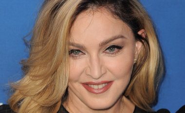 Madonna tregon strukturën e vërtetë të lëkurës