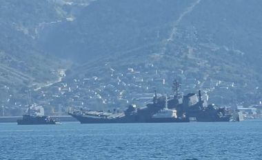 Ukrainasit e sulmojnë me drone të detit, anija ruse nxirret jashtë përdorimit