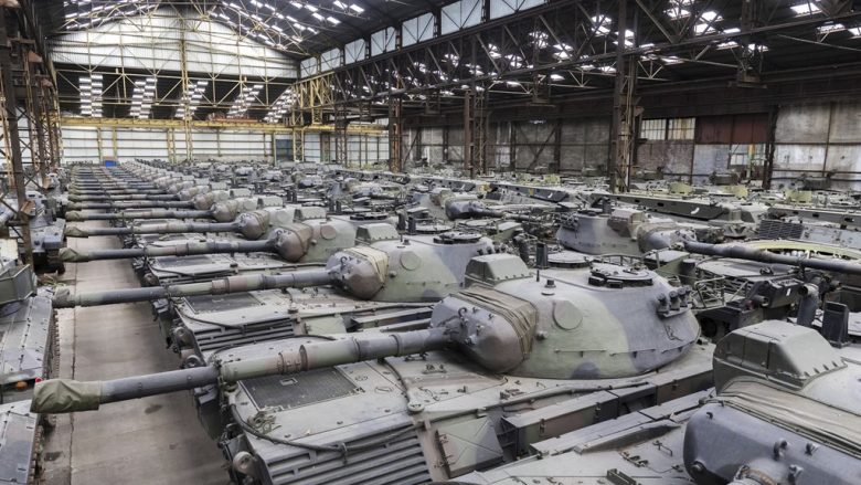 Pesëdhjetë tanke të përdorura do të dërgohen në Ukrainë