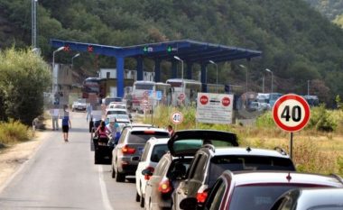 Tollovi në Merdar, pritjet e bashkatdhetarëve për të dalë nga Kosova deri në pesë orë  
