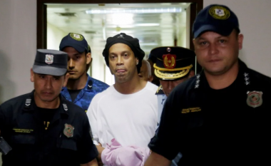 Ronaldinho mund të përfundojë përsëri në burg: Zbulohet se për çfarë akuzohet