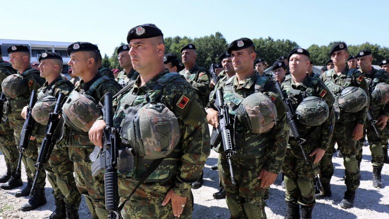 Shqipëria sjell trupa shtesë në Kosovë