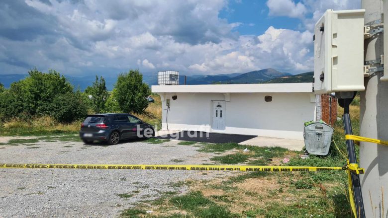 Dy të dyshuarit ende në arrati, prokuroria jep detaje për vrasjen në Skenderaj