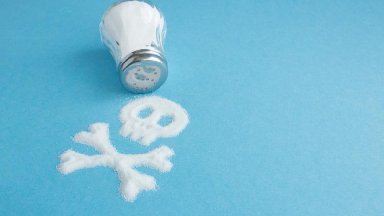 Shtatë shenja që tregojnë se konsumoni shumë kripë dhe kështu seriozisht e shkatërroni shëndetin tuaj