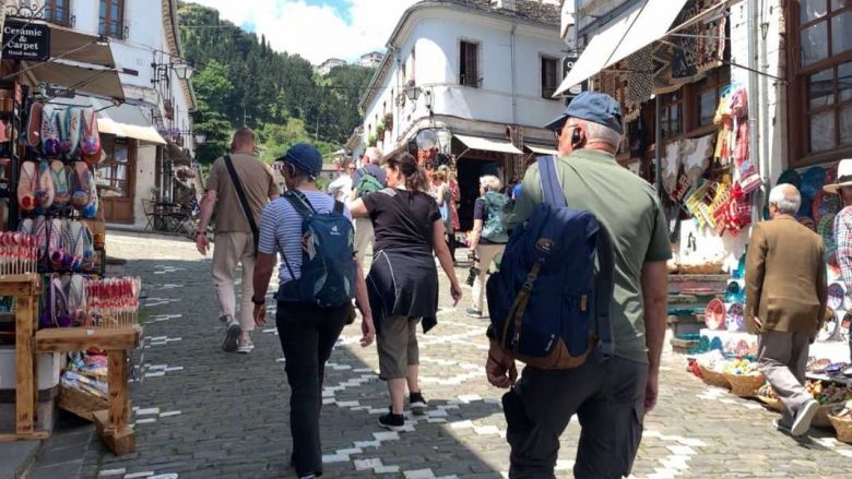 Rekord turistësh në Shqipëri, 7.2 milionë të huaj vizituan vendin në janar-gusht 2023