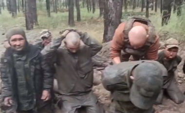 Ukraina kapi peng së paku 10 ushtarë rusë, publikohen pamjet