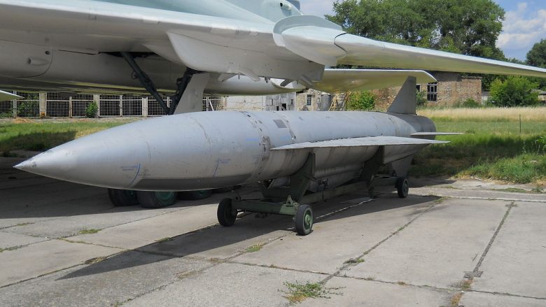 Rusia po shfrytëzon bombat 5.5 tonëshe për goditjen e rezervave ukrainase të grurit
