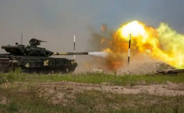 Ukraina ka filluar të përdorë kundër Rusisë taktikat e saj, tanket kamikaze