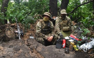 Biseda telefonike e përgjuar e një ushtari rus: Kam dëgjuar se 150 mijë ukrainas po lëvizin në Krime